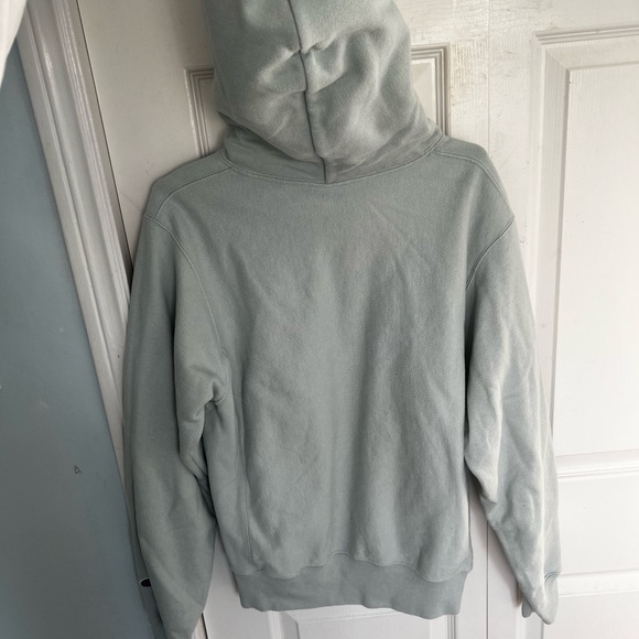 Mix of sweaters, long sleeves, and shorts !! Msg me & i can post individually - Picture 8 of 16